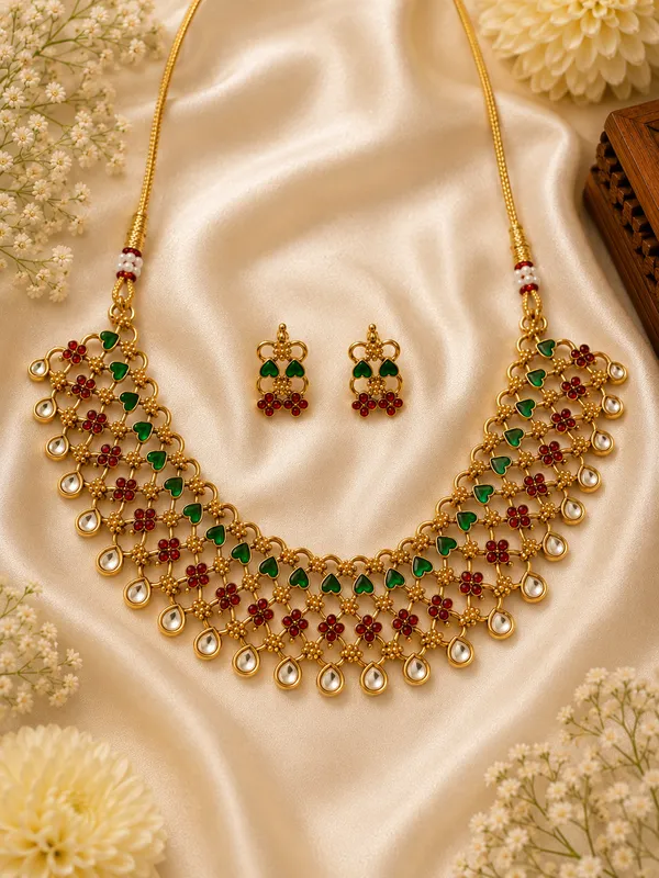 Ritvi_Gold_Neckless_Set