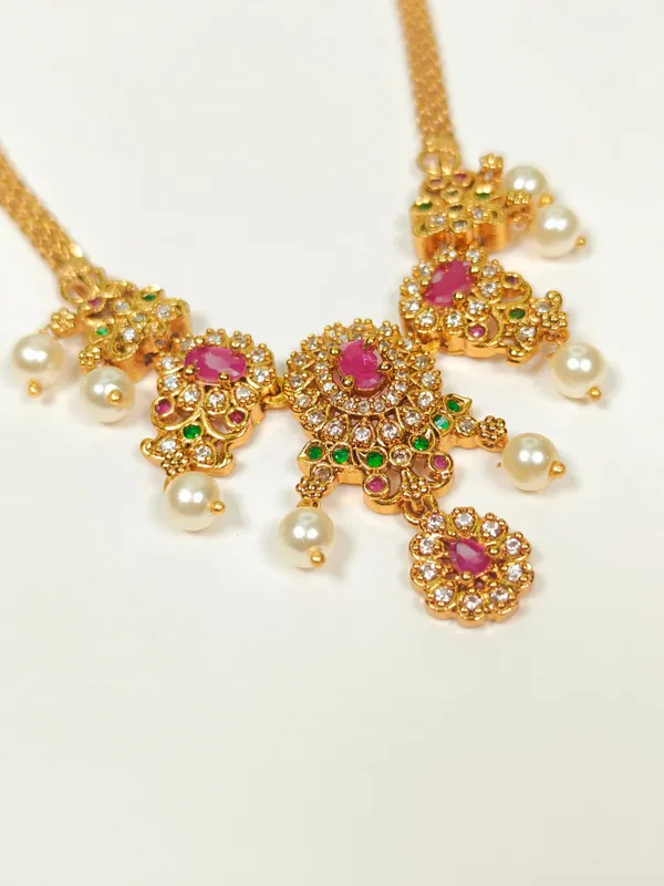Kunti_Choker_Set_Earrings_Are_Not_Included