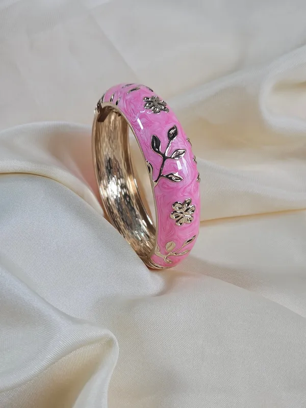 Aylin_Luxury_Enamel_Bracelet_Openable_Size_2_2_2_8_Waterproof_Sweat_Proof_Hypoallergenic_Anti_Tarnish