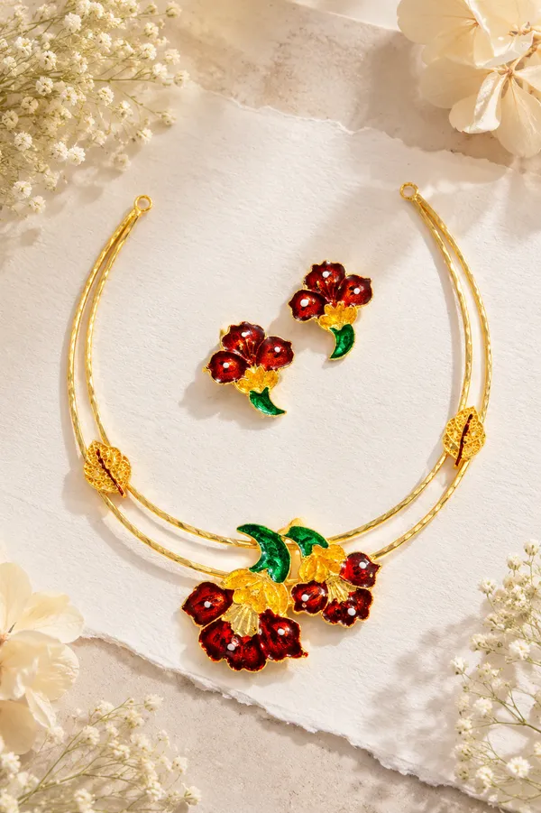 Floret_Gold_Necklace_Set