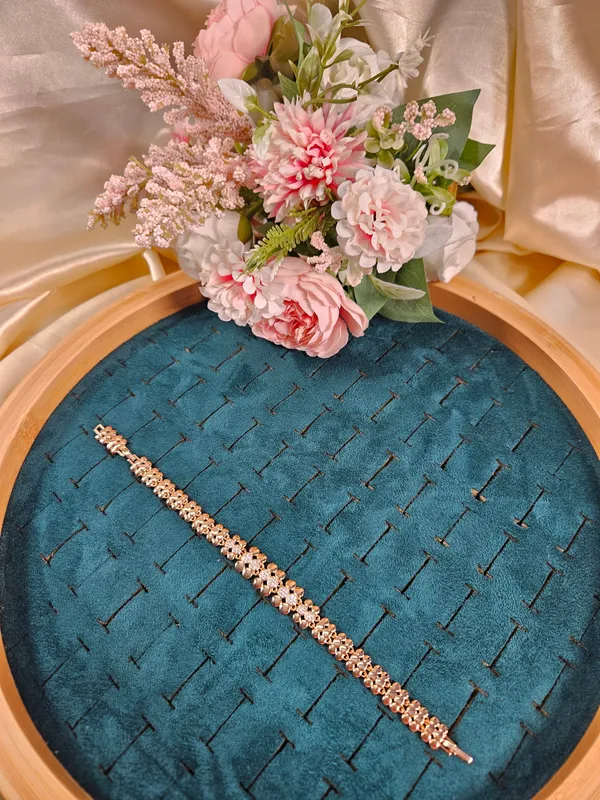 Lipa_Diamond_Lookalike_Tennis_Bracelet