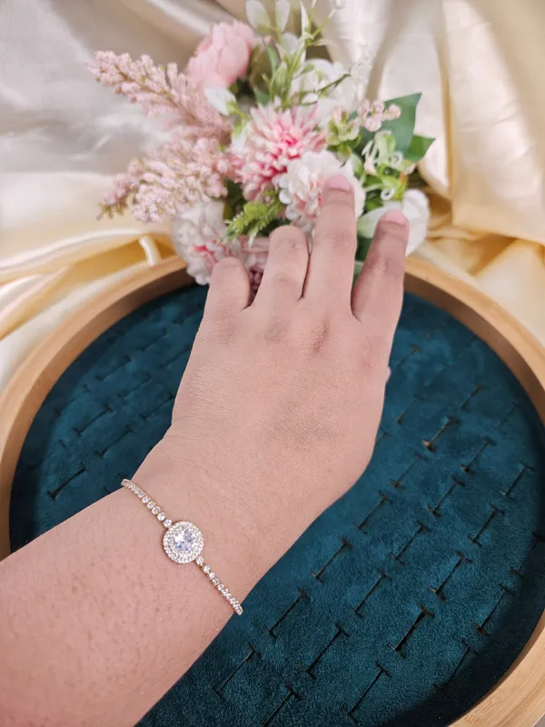 Hailey_Diamond_Lookalike_Tennis_Bracelet