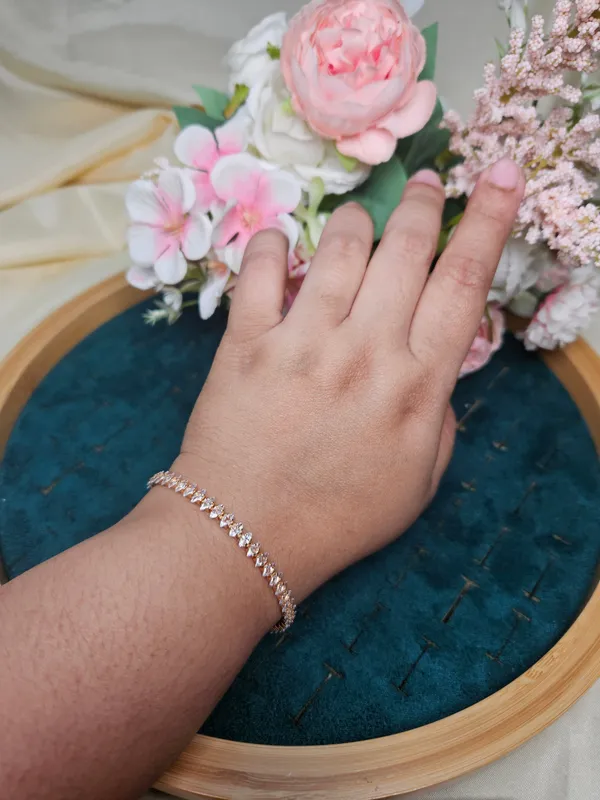 Stella_Diamond_Lookalike_Tennis_Bracelet