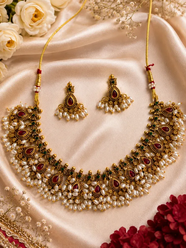 Manohari_Gold_Neckless_Set