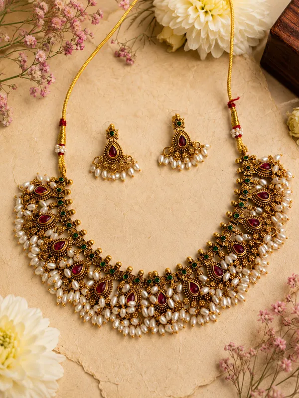 Manohari_Gold_Neckless_Set