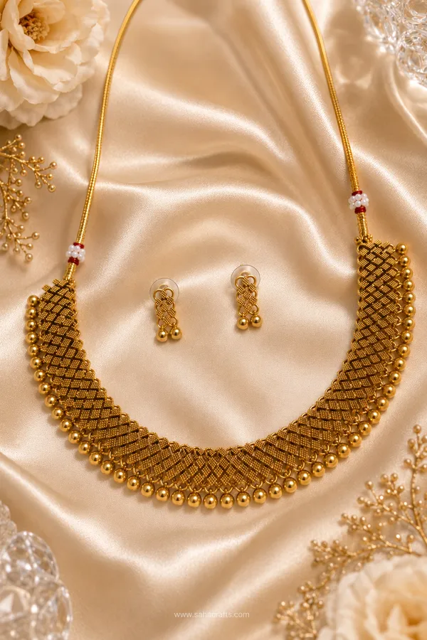 Preyashi_Gold_Neckless_Set