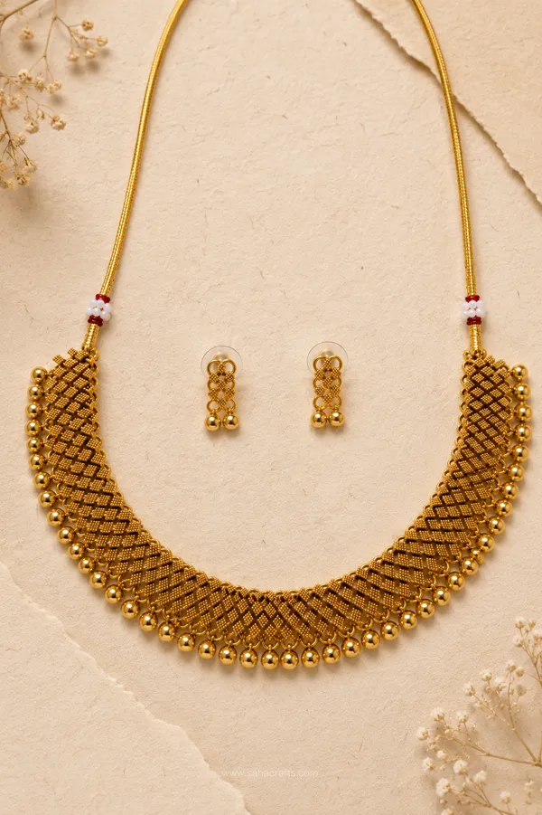 Preyashi_Gold_Neckless_Set