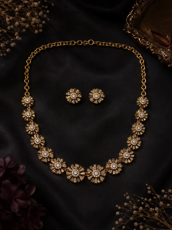 Sitaraa_Diamond_Necklace_Set