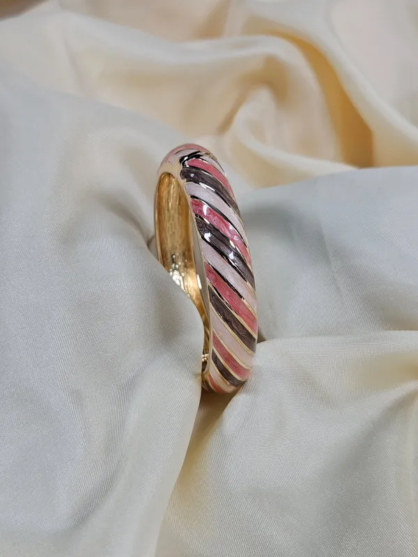 Zeynep_Luxury_Enamel_Bracelet_Openable_Size_2_2_2_8_Waterproof_Sweat_Proof_Hypoallergenic_Anti_Tarnish