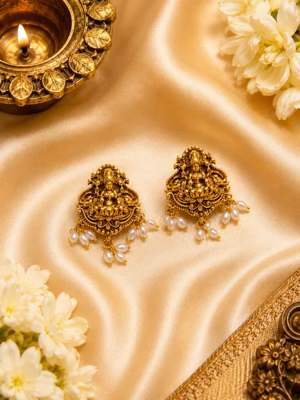 Narayani_Lakhsmi_Gold_Neckless_Set