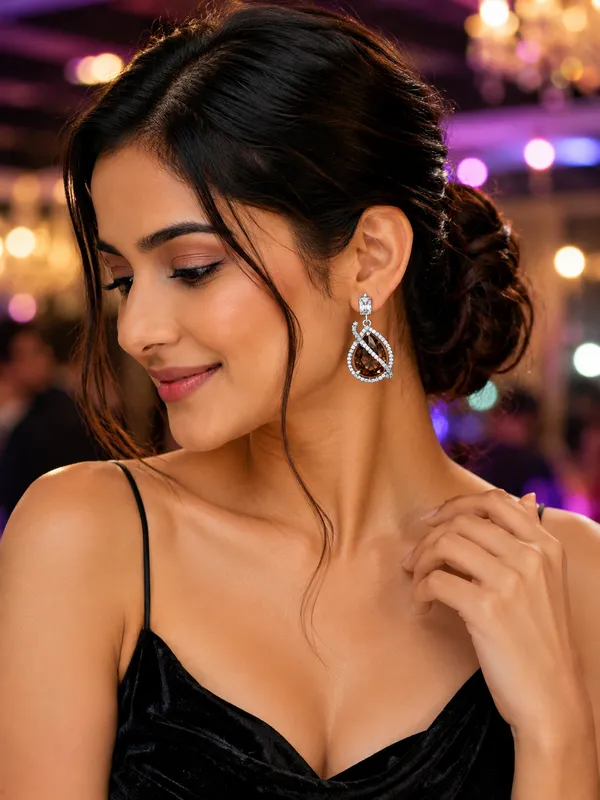 Daizy_Honey_Diamond_Earrings