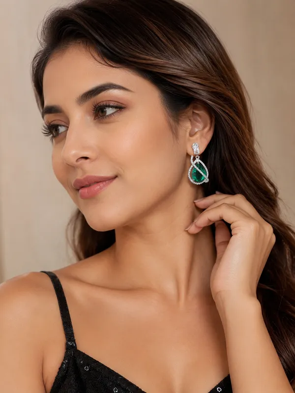 Daizy_Aquamarine_Diamond_Earrings