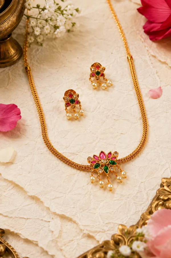 Evaarah_Pendant_Set