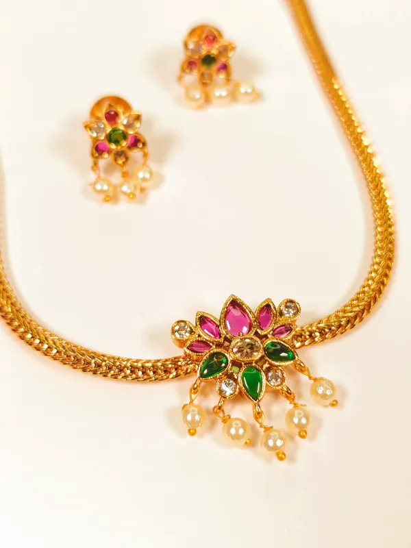 Evaarah_Pendant_Set