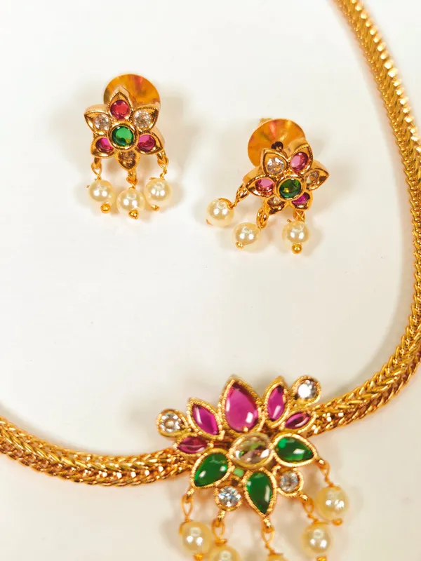 Evaarah_Pendant_Set
