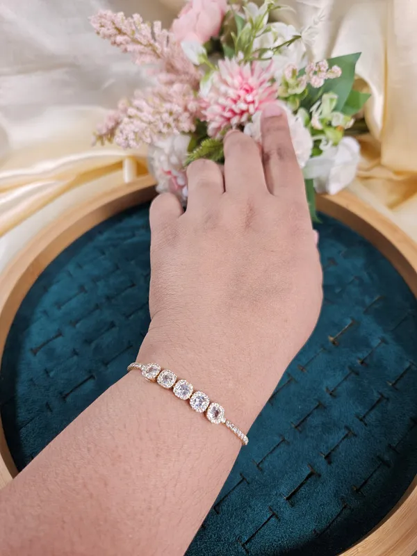 Jennifer_Diamond_Lookalike_Tennis_Bracelet