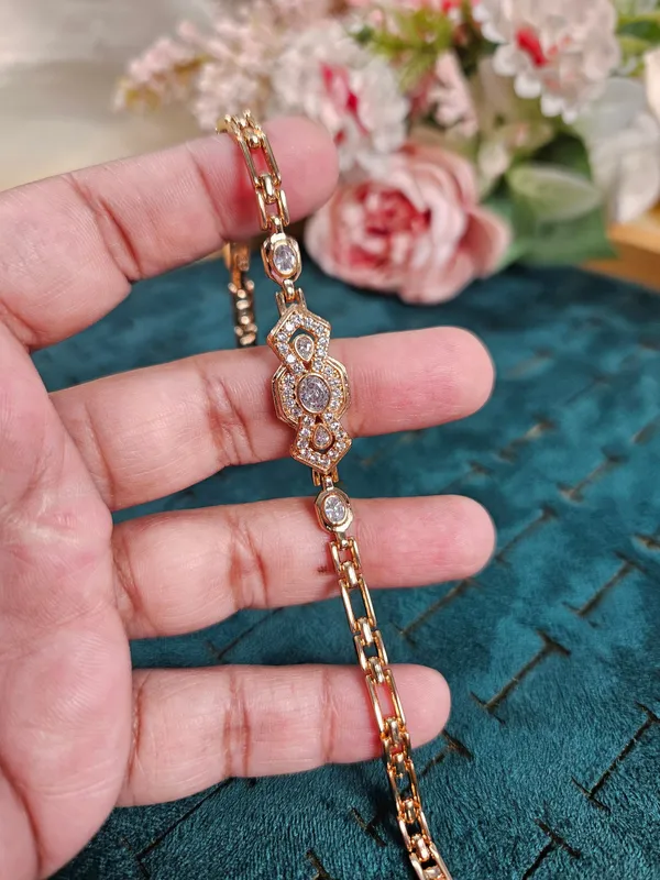 Gomez_Diamond_Lookalike_Tennis_Bracelet