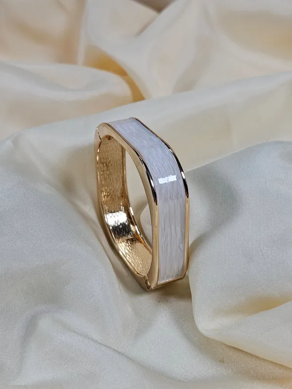 Ela_Luxury_Enamel_Bracelet_Openable_Size_2_2_2_8_Waterproof_Sweat_Proof_Hypoallergenic_Anti_Tarnish
