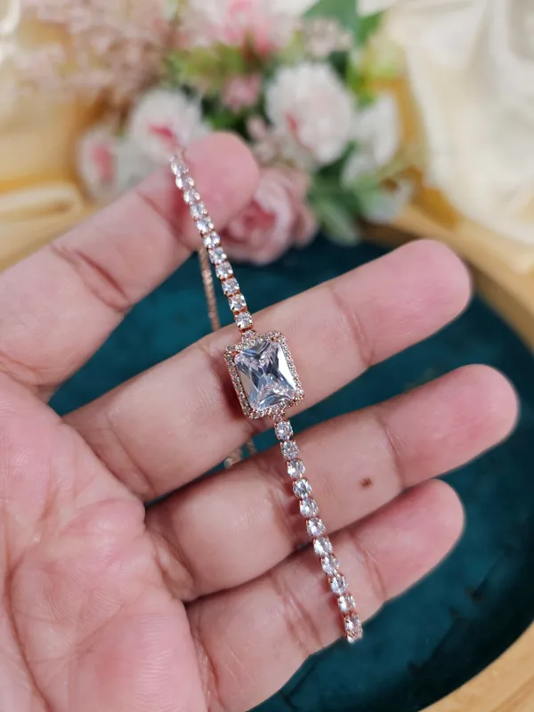 Anne_Diamond_Lookalike_Tennis_Bracelet