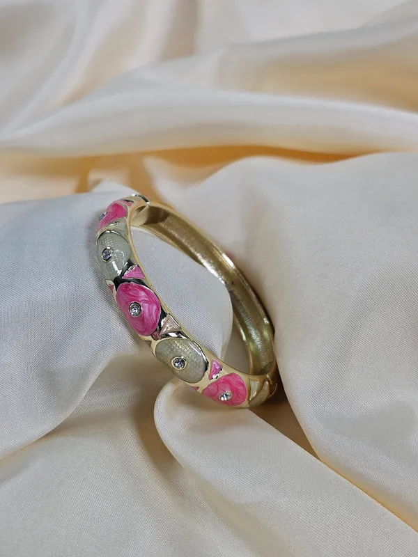 Defne_Luxury_Enamel_Bracelet_Openable_Size_2_2_2_8_Waterproof_Sweat_Proof_Hypoallergenic_Anti_Tarnish