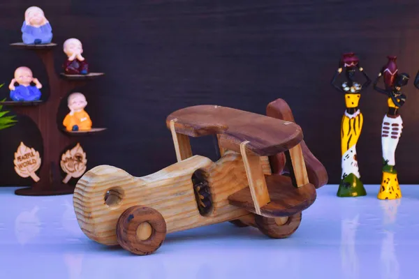 Wooden_Functional_Airplane_Toy_And_Showpiece