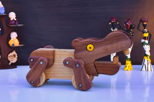 Wooden_Hippo_Rolling_Toy