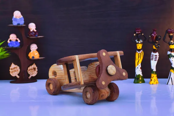 Wooden_Functional_Airplane_Toy_And_Showpiece