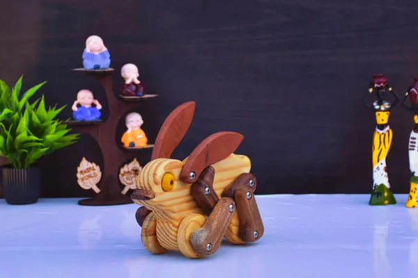 Wooden_Rabbit_Animal_Toy