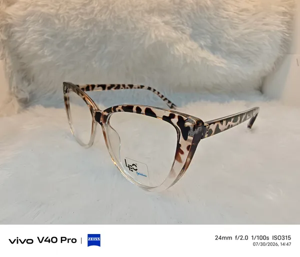 Tortoiseshell_Cat_Eye_Eyeglass_Frames