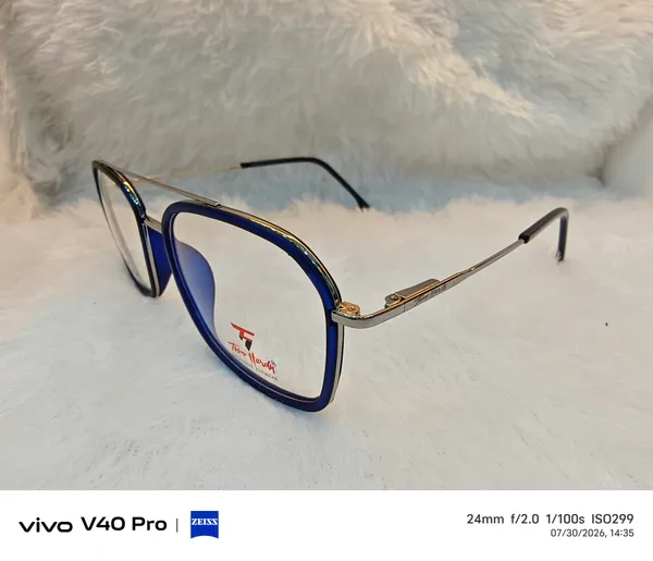 Blue_Rectangular_Eyeglasses