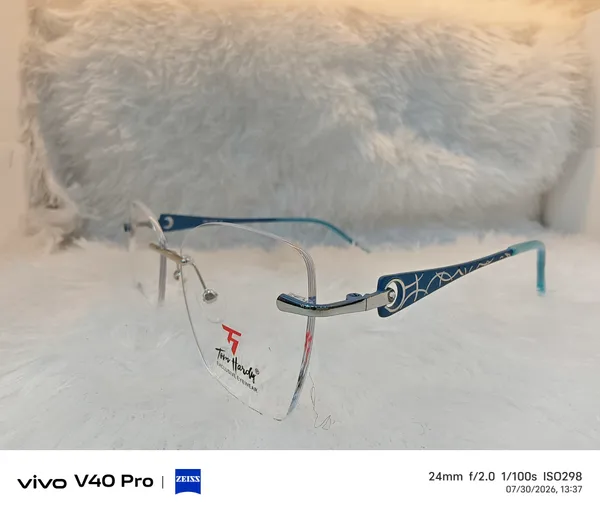 Blue_Metal_Rimless_Eyeglass_Frames