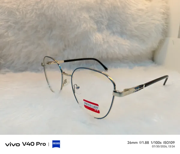 Silver_Metal_Round_Eyeglasses_for_Women