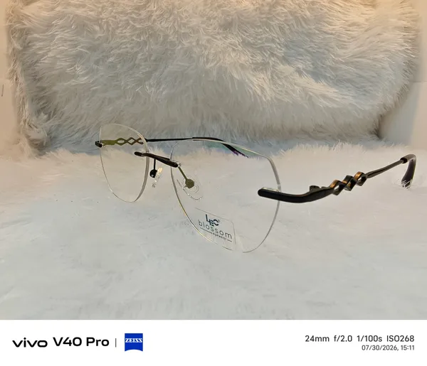 Black_Rimless_Metal_Eyeglasses