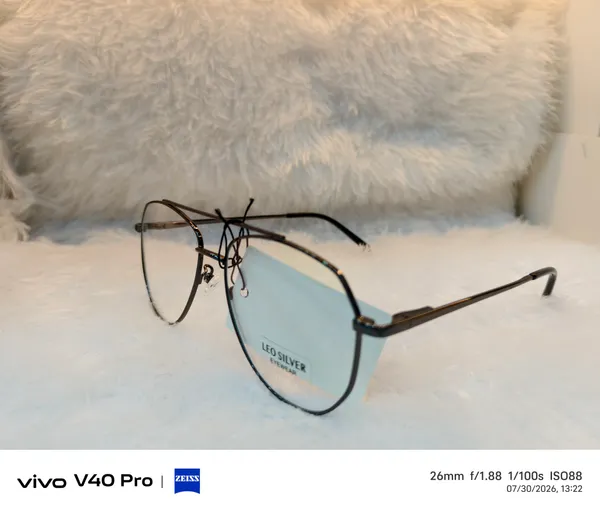Black_Metal_Aviator_Eyeglasses