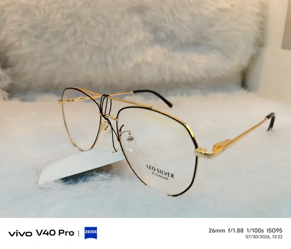 Gold_And_Black_Metal_Aviator_Eyeglasses
