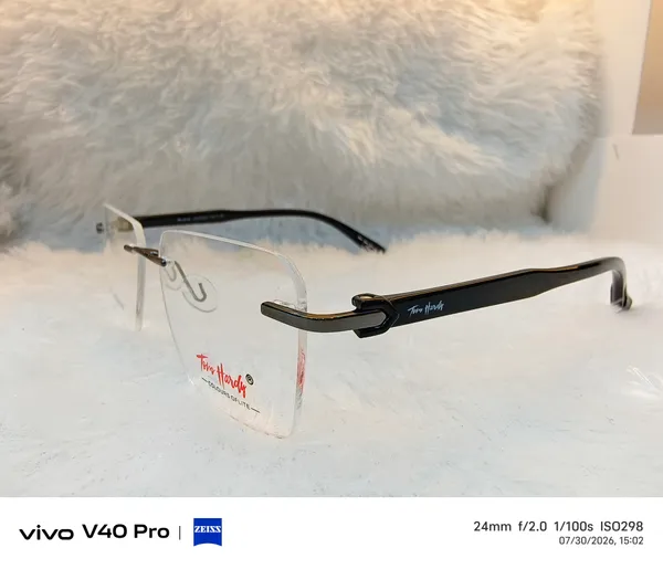 Black_Rimless_Eyeglasses