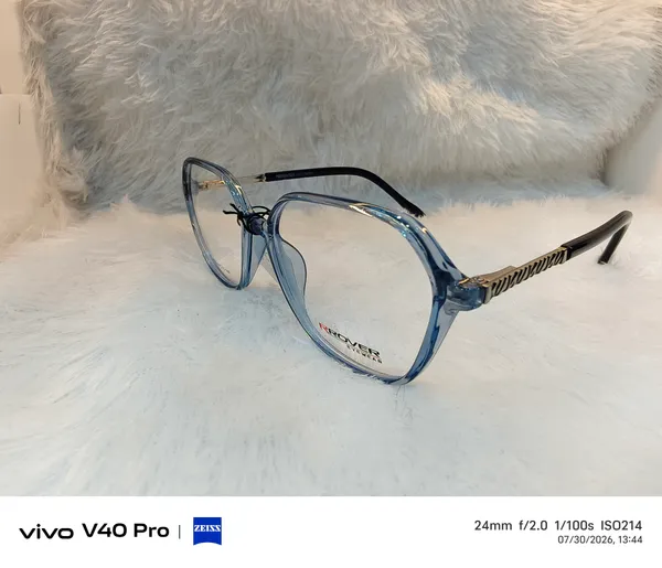 Blue_Transparent_Frame_Eyeglasses