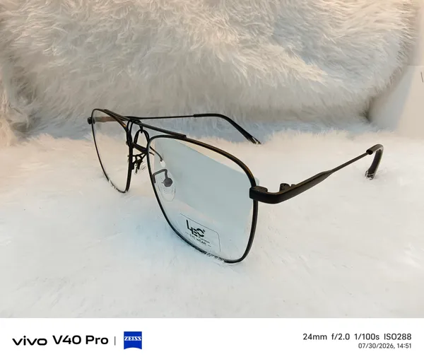 Black_Metal_Rectangular_Eyeglass_Frame