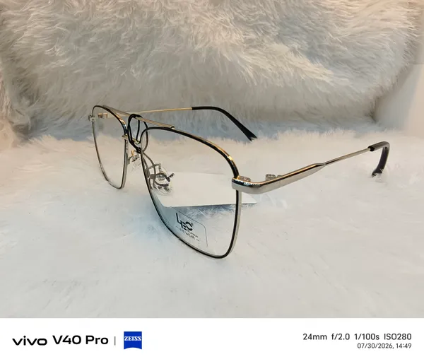 Black_And_Gold_Rectangular_Metal_Eyeglasses