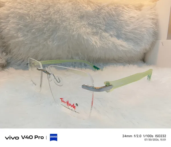 Clear_Frame_Green_Temple_Eyeglasses