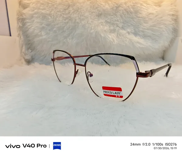 Brown_Metal_Rectangular_Eyeglass_Frame_for_Women