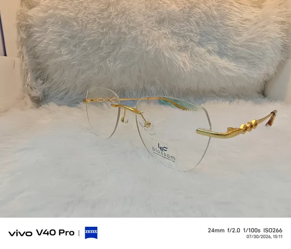 Gold_Rimless_Clear_Lens_Eyeglasses