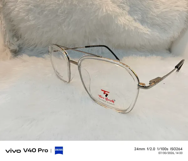 Silver_Metal_Rectangle_Eyeglasses