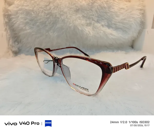 Brown_Transparent_Cat_Eye_Eyeglasses