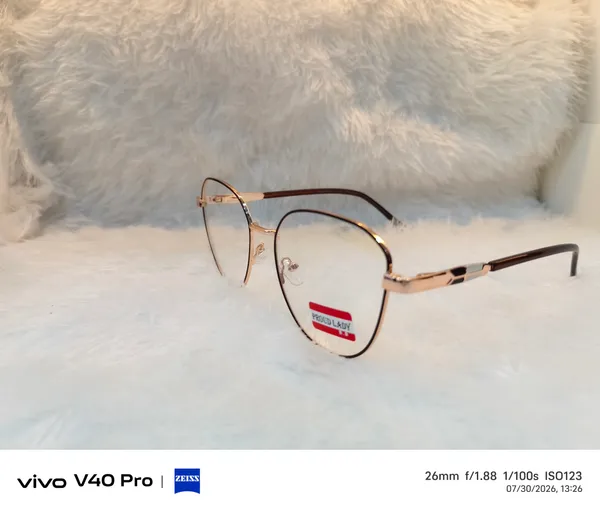 Rose_Gold_Metal_Round_Frame_Eyewear
