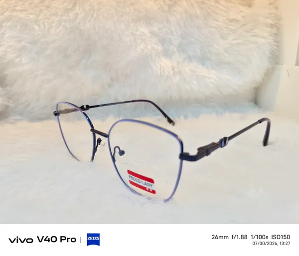 Blue_Metal_Round_Eyeglasses