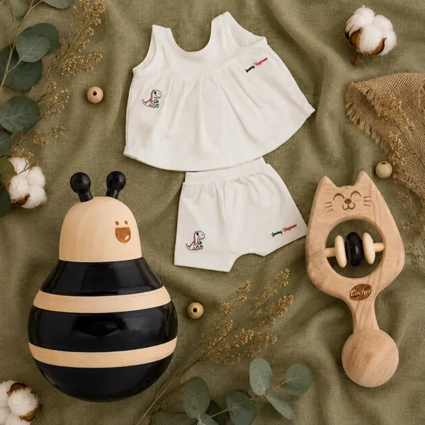 First_Birthday_Gift_Set_For_Girls_-_100%_certified_Organic_Cotton_and_Premium_Neem_Wood
