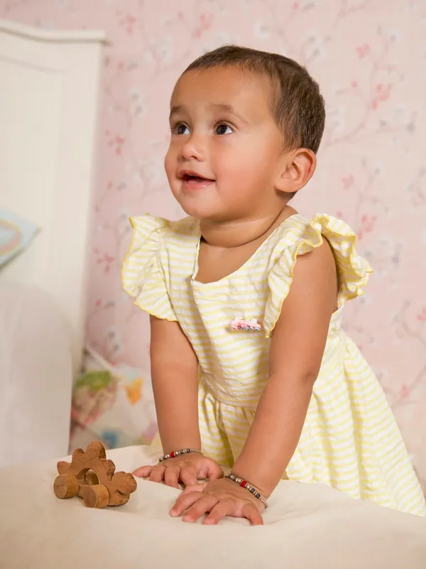 WiggleSpike™_Premium_Neem_Wood_Wigglespike_Dino_Teether_Toy_For_Babies