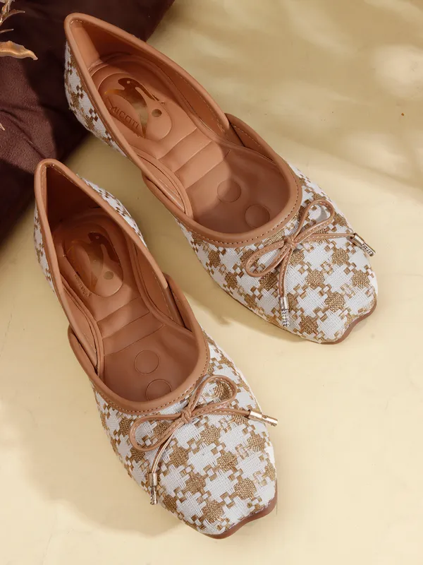 Beige_Synthetic_Patterned_Bow_Ballet_Flats_For_Women