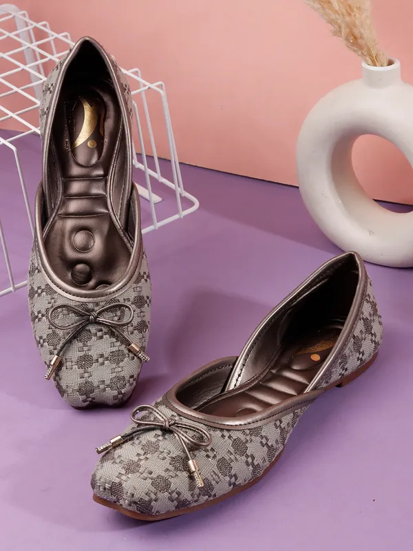 Grey_Textile_Bow_Detail_Flat_Shoes_For_Women